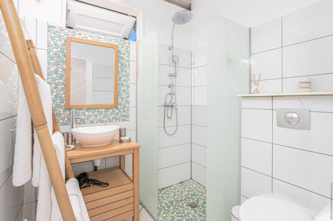 Bungalow Vanille Pacane - Vue Mer Avec Spa Prive Les Trois-Ilets Exteriör bild