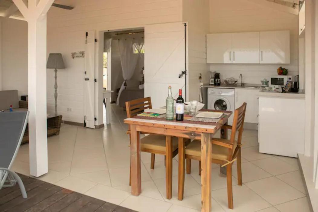 Bungalow Vanille Pacane - Vue Mer Avec Spa Prive Les Trois-Ilets Exteriör bild