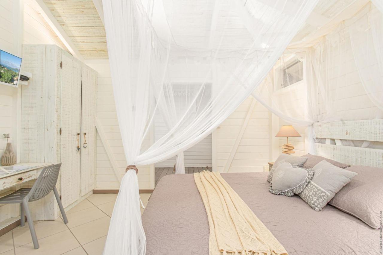 Bungalow Vanille Pacane - Vue Mer Avec Spa Prive Les Trois-Ilets Exteriör bild
